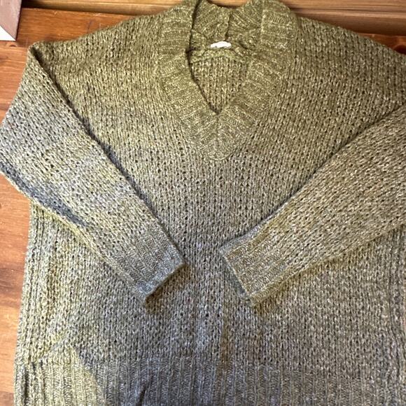 C.T. Plage Melange Women’s Thick Knit Sweater Wool Blend V-neck Classic Staple - Picture 12 of 13